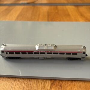 RDC LOCOMOTIVE Z SCALE 1:220 scale. USED